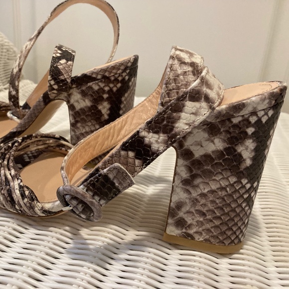 ATTILIO GIUSTI LEOMBRUNI (AGL) D'ORSAY ANKLE STRAP SANDAL - Picture 10 of 15